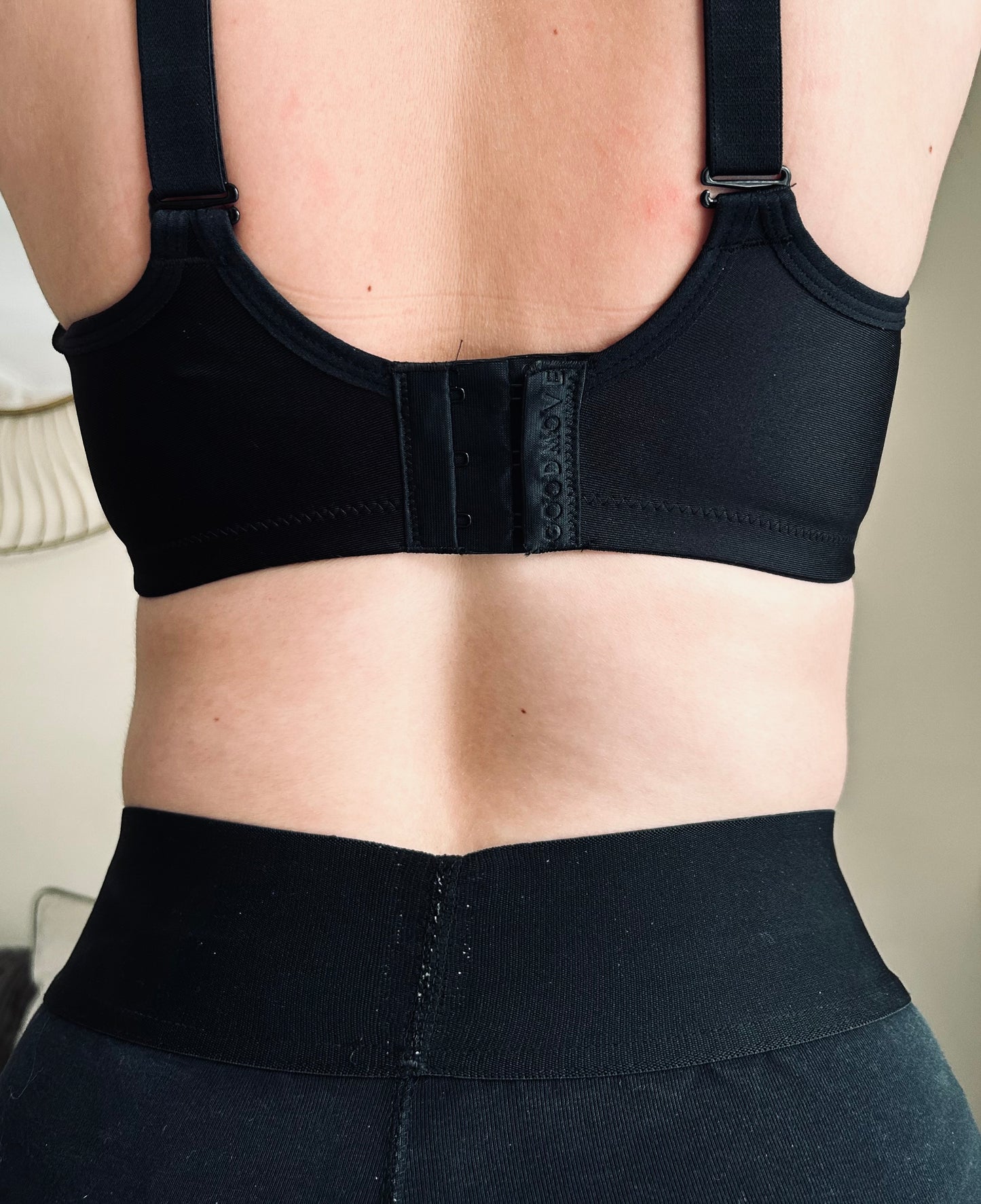 Ex Famous Store Brand Ladies Sports BLACK Bra Ultimate Support Non Wire Gym