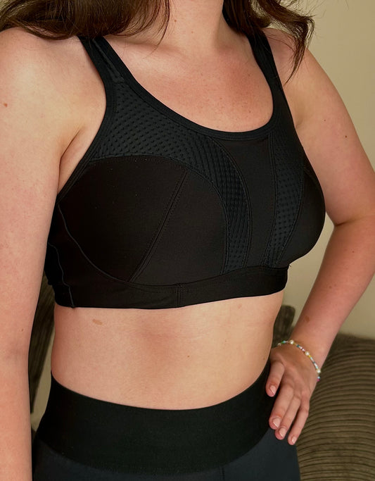 Ex Famous Store Brand Ladies Sports BLACK Bra Ultimate Support Non Wire Gym